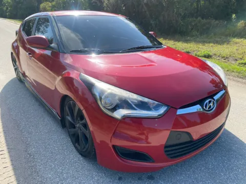 More photos of 2016 Hyundai Veloster at Gulliver Auto Group, TX