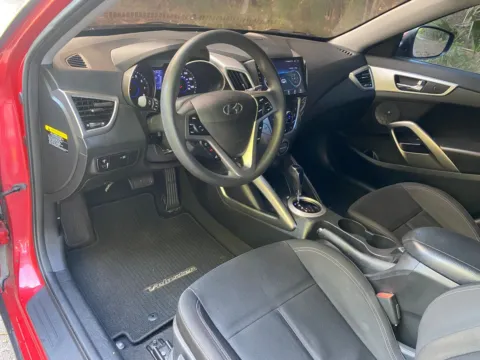 More photos of 2016 Hyundai Veloster at Gulliver Auto Group, TX