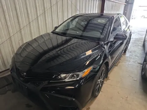 Black 2021 Toyota Camry SE for sale in Plano, TX