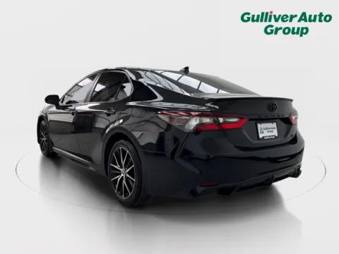 More photos of 2021 Toyota Camry SE at Gulliver Auto Group, TX