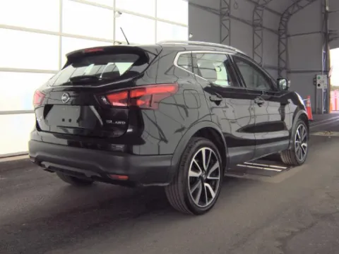 Photos of 2018 Nissan Rogue Sport SL for sale in Plano, TX at Gulliver Auto Group