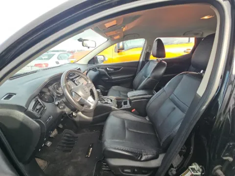 More photos of 2018 Nissan Rogue Sport SL at Gulliver Auto Group, TX