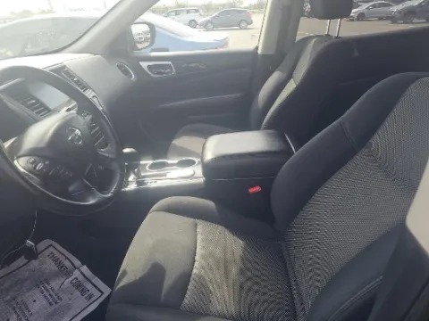 More photos of 2019 Nissan Pathfinder SV at Gulliver Auto Group, TX