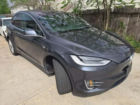 More photos of 2018 Tesla Model X 75D at Gulliver Auto Group, TX
