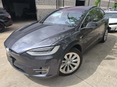 Silver 2018 Tesla Model X 75D for sale in Plano, TX