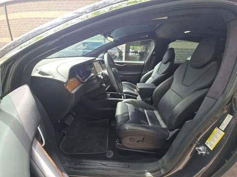 More photos of 2018 Tesla Model X 75D at Gulliver Auto Group, TX