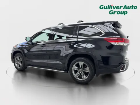 More photos of 2017 Toyota Highlander Limited Platinum at Gulliver Auto Group, TX