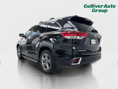 More photos of 2017 Toyota Highlander Limited Platinum at Gulliver Auto Group, TX