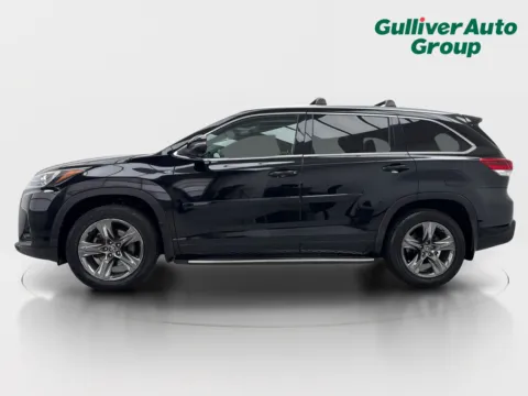 Another view of 2017 Toyota Highlander Limited Platinum for sale in Plano, TX at Gulliver Auto Group