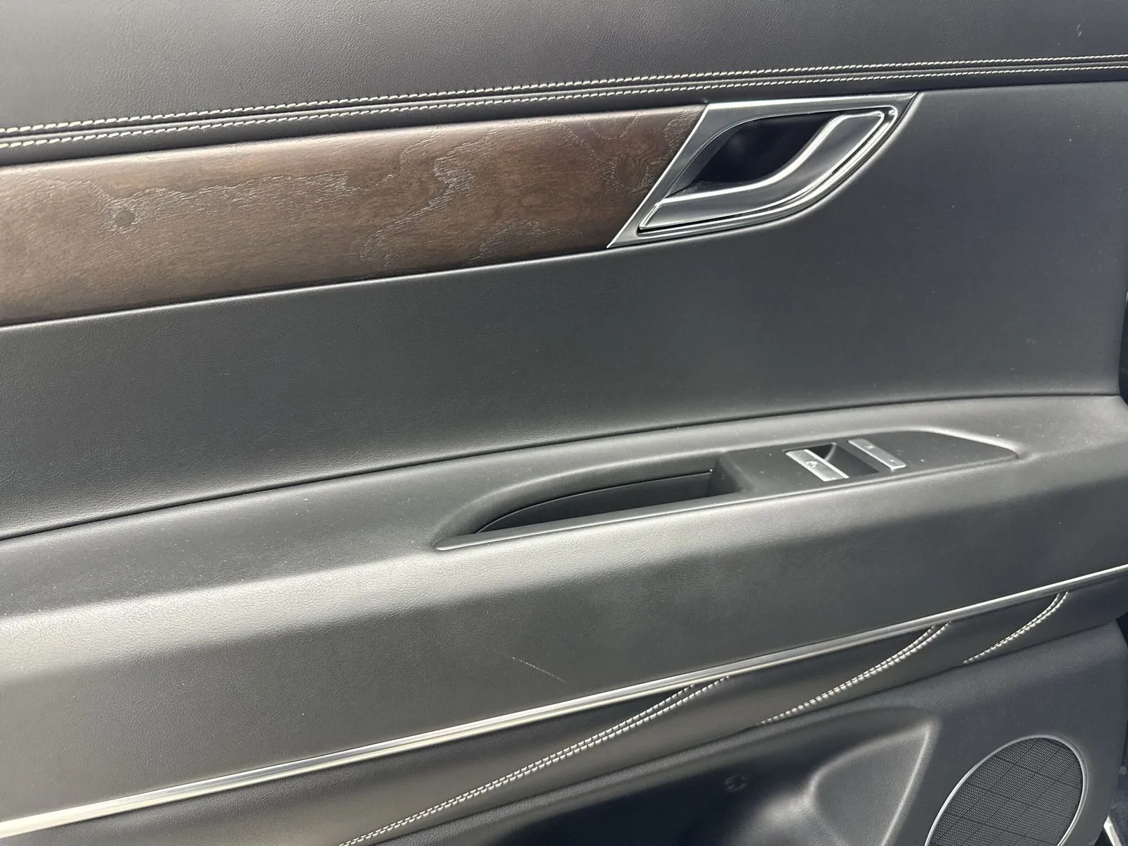 2021 GENESIS GV80 Standard - Photo 32