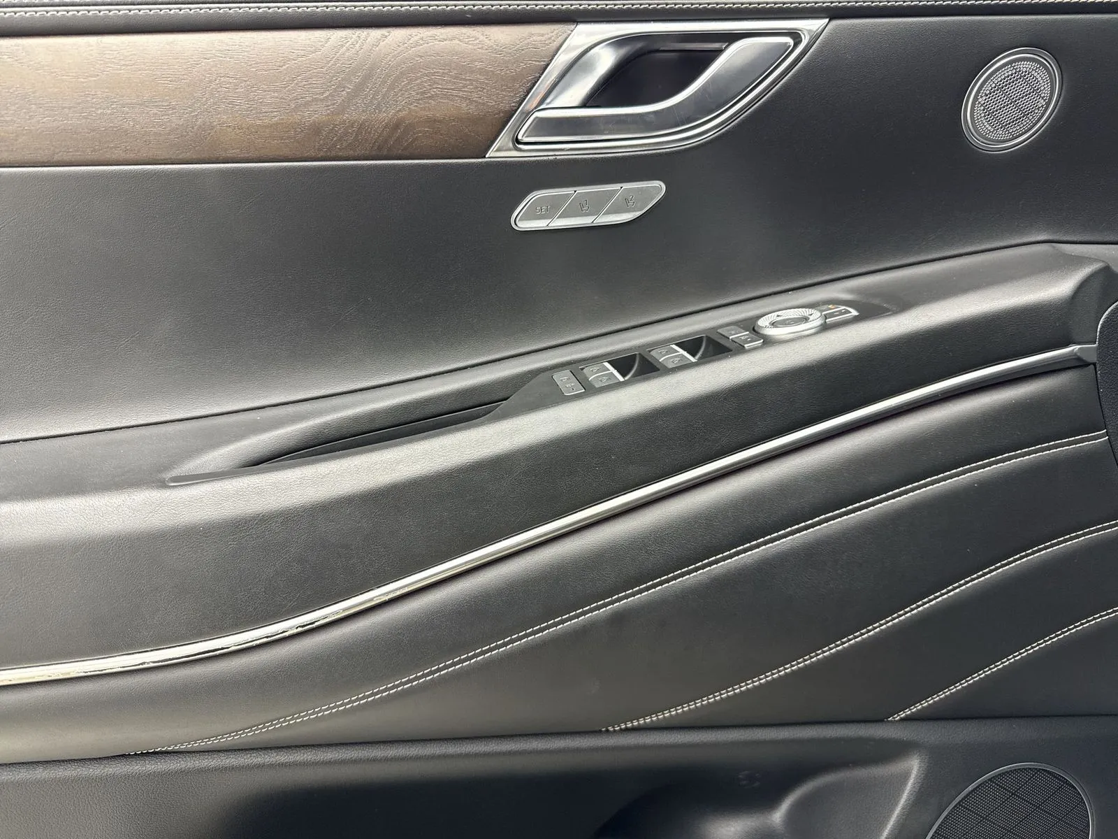 2021 GENESIS GV80 Standard - Photo 28