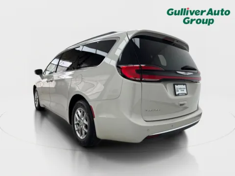 More photos of 2021 Chrysler Pacifica Touring at Gulliver Auto Group, TX