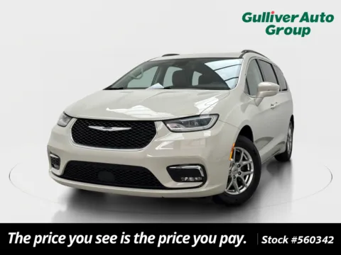 White 2021 Chrysler Pacifica Touring for sale in Plano, TX