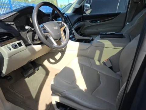 More photos of 2019 Cadillac Escalade Luxury at Gulliver Auto Group, TX