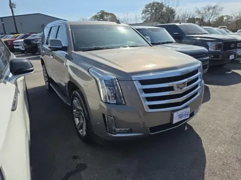 Another view of 2019 Cadillac Escalade Luxury for sale in Plano, TX at Gulliver Auto Group