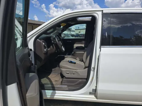 More photos of 2022 GMC Sierra 1500 Limited SLT at Gulliver Auto Group, TX