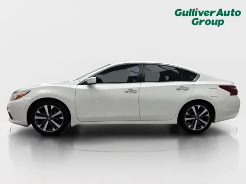 Another view of 2017 Nissan Altima 2.5 SR for sale in Plano, TX at Gulliver Auto Group