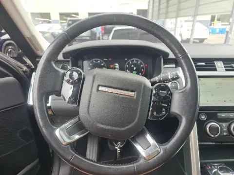More photos of 2019 Land Rover Discovery HSE at Gulliver Auto Group, TX