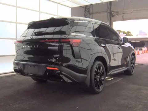 Photos of 2023 INFINITI QX60 LUXE for sale in Plano, TX at Gulliver Auto Group