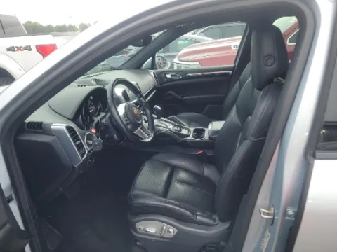 More photos of 2017 Porsche Cayenne Platinum Edition at Gulliver Auto Group, TX