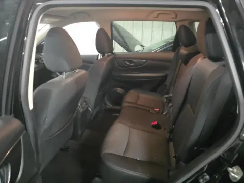 More photos of 2020 Nissan Rogue SV at Gulliver Auto Group, TX