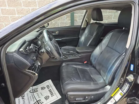 More photos of 2016 Toyota Avalon Limited at Gulliver Auto Group, TX