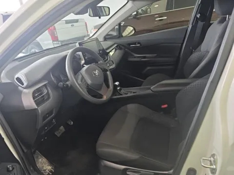 More photos of 2020 Toyota C-HR LE at Gulliver Auto Group, TX