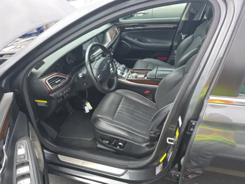 More photos of 2019 Genesis G90 5.0 Ultimate at Gulliver Auto Group, TX