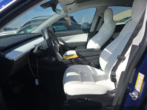 More photos of 2021 Tesla Model Y Long Range at Gulliver Auto Group, TX