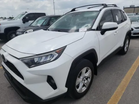White 2021 Toyota RAV4 XLE for sale in Plano, TX