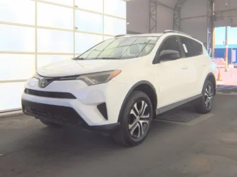 White 2017 Toyota RAV4 LE for sale in Plano, TX