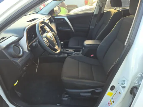 More photos of 2017 Toyota RAV4 LE at Gulliver Auto Group, TX