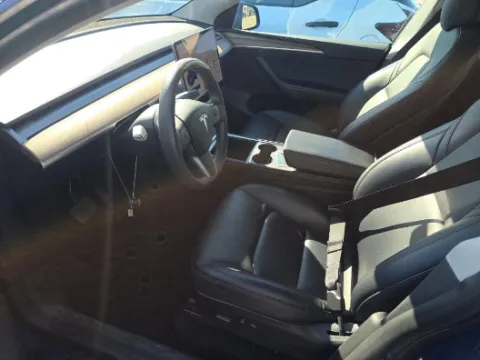 More photos of 2021 Tesla Model Y Long Range at Gulliver Auto Group, TX