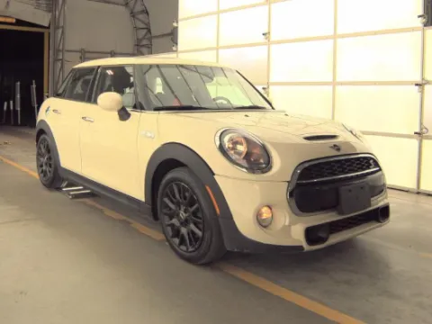 More photos of 2019 MINI Cooper S at Gulliver Auto Group, TX