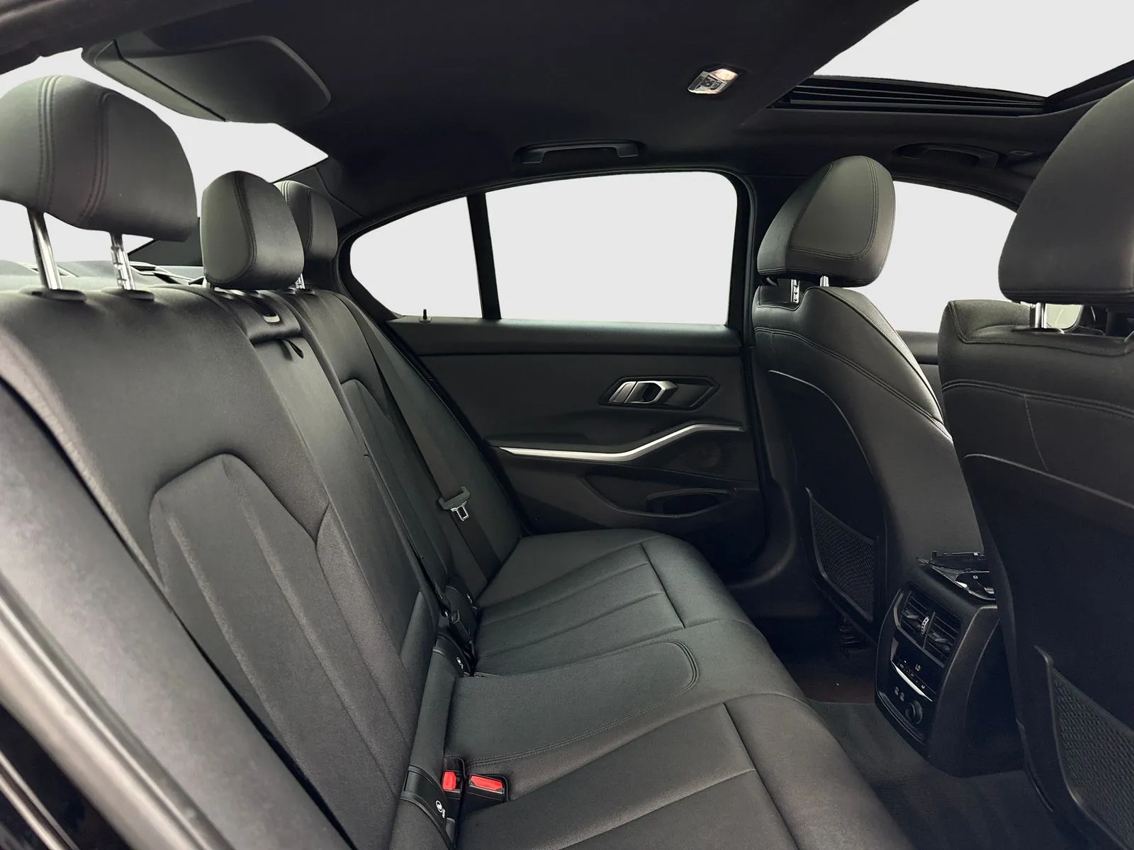 2020 BMW 3 Series 330i - Photo 40