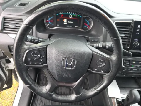 More photos of 2020 Honda Pilot EX-L at Gulliver Auto Group, TX