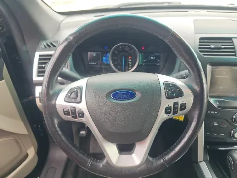 More photos of 2014 Ford Explorer XLT at Gulliver Auto Group, TX