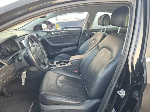 More photos of 2015 Hyundai Sonata Limited at Gulliver Auto Group, TX