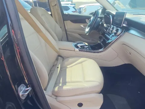 More photos of 2018 Mercedes-Benz GLC 300 at Gulliver Auto Group, TX