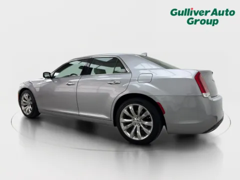 More photos of 2018 Chrysler 300 Limited at Gulliver Auto Group, TX