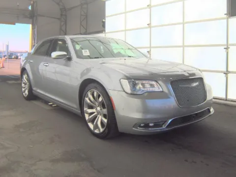 More photos of 2018 Chrysler 300 Limited at Gulliver Auto Group, TX