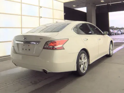 Photos of 2015 Nissan Altima 2.5 SV for sale in Plano, TX at Gulliver Auto Group