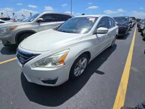 White 2015 Nissan Altima 2.5 SV for sale in Plano, TX