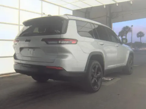 Photos of 2021 Jeep Grand Cherokee L Altitude for sale in Plano, TX at Gulliver Auto Group