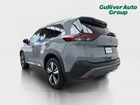 More photos of 2023 Nissan Rogue SL at Gulliver Auto Group, TX