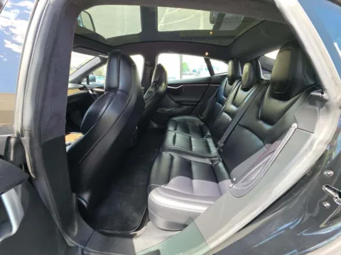 More photos of 2019 Tesla Model S Long Range at Gulliver Auto Group, TX