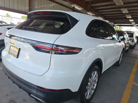 Photos of 2019 Porsche Cayenne for sale in Plano, TX at Gulliver Auto Group