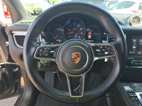 More photos of 2018 Porsche Macan at Gulliver Auto Group, TX