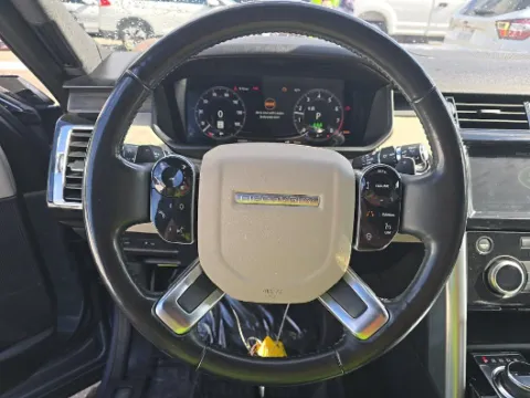 More photos of 2020 Land Rover Discovery HSE at Gulliver Auto Group, TX