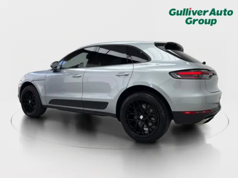 More photos of 2020 Porsche Macan at Gulliver Auto Group, TX
